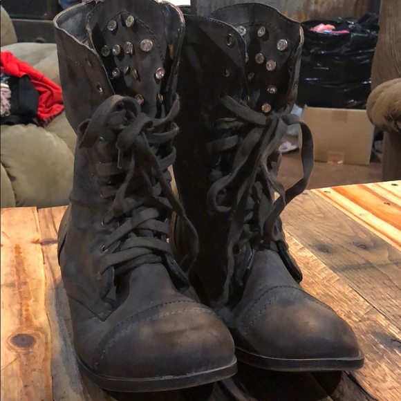 Combat boots - Picture 1 of 3